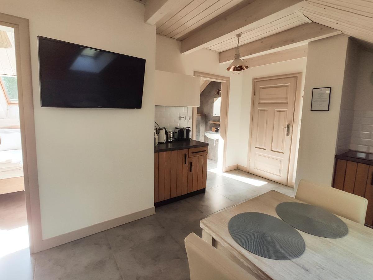 Mazursko - Komfortowe Apartamenty Nad Jeziorem, Sauna, Kominki Na Parterze Kretowiny Exterior foto