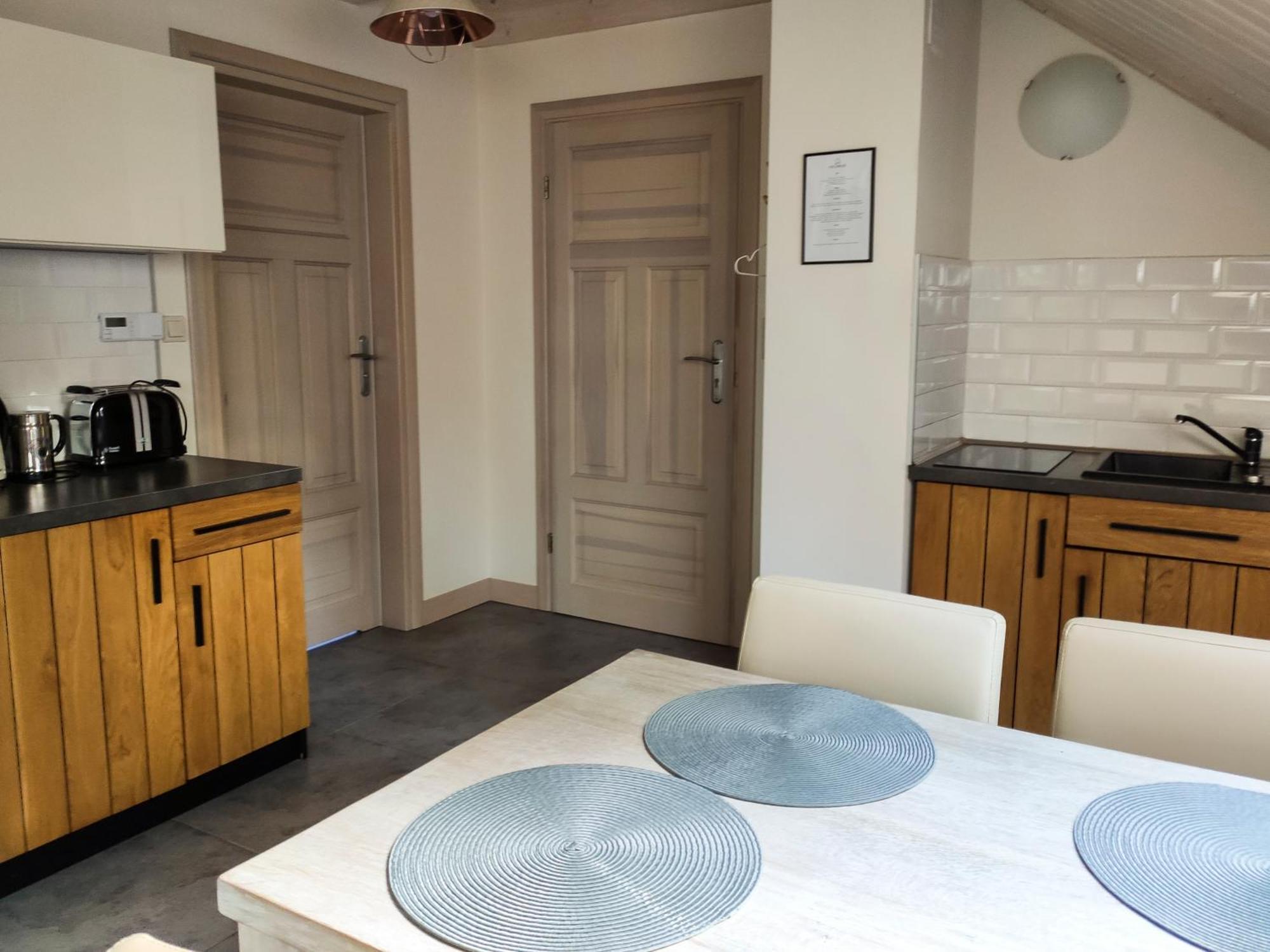 Mazursko - Komfortowe Apartamenty Nad Jeziorem, Sauna, Kominki Na Parterze Kretowiny Habitación foto