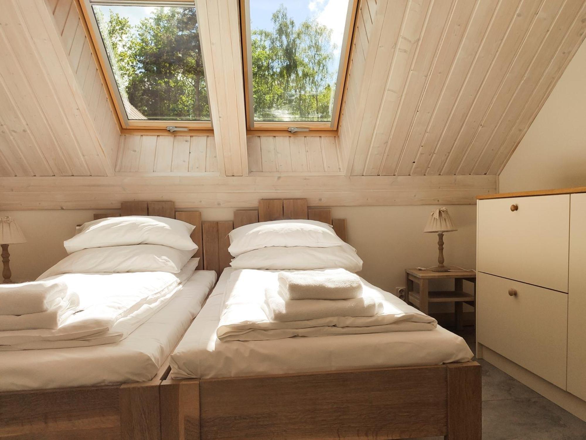 Mazursko - Komfortowe Apartamenty Nad Jeziorem, Sauna, Kominki Na Parterze Kretowiny Habitación foto